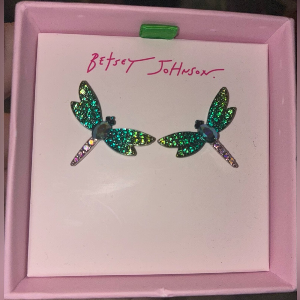 BETSEY JOHNSON 2025 Garden Glam Sparkling Crystal-Studded Stud Earrings NEW NWT